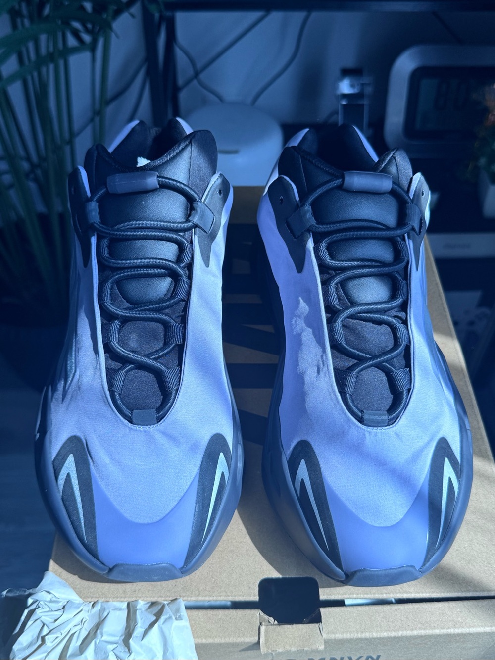 YZY 700 MNVN made by Adidas